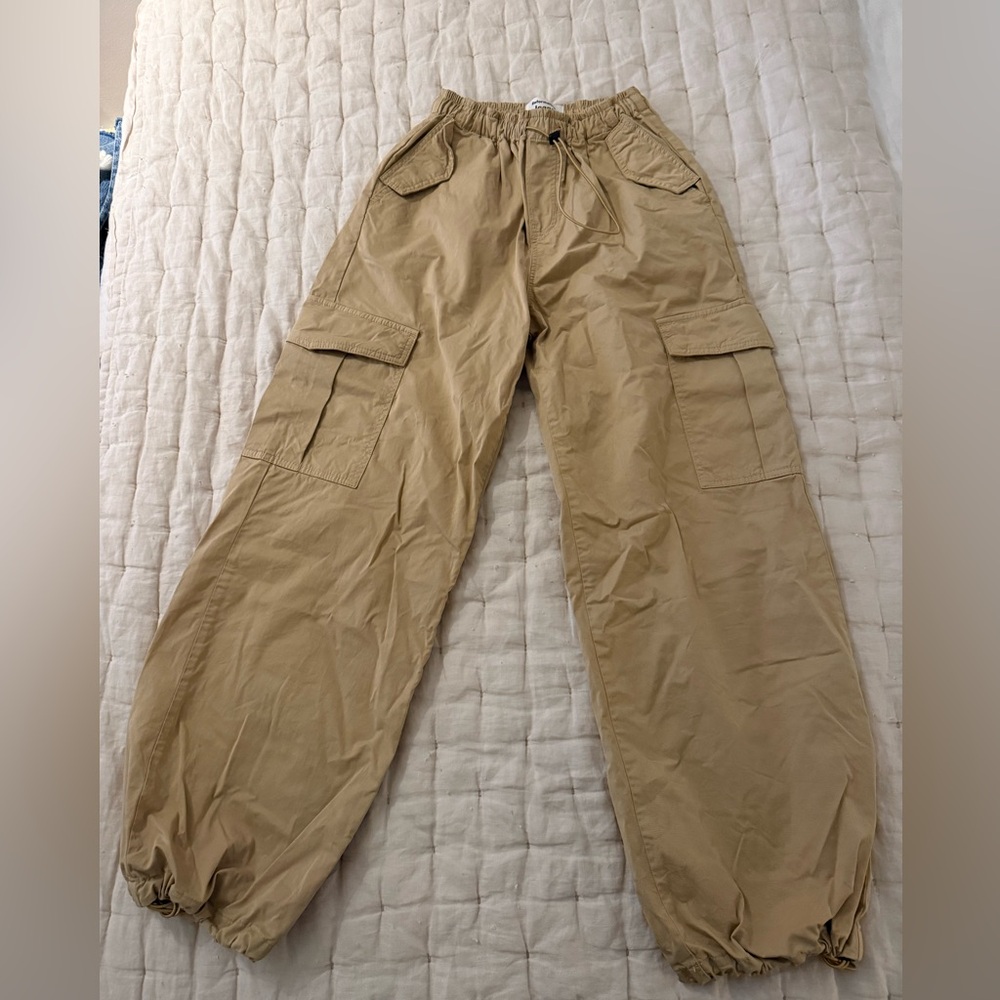 Reformation Khaki Cargo Pants size 23